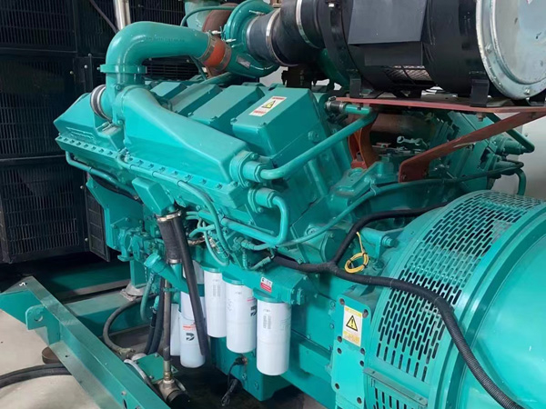 义乌更换100kW柴油发电机组机油时，需要注意哪些事项？